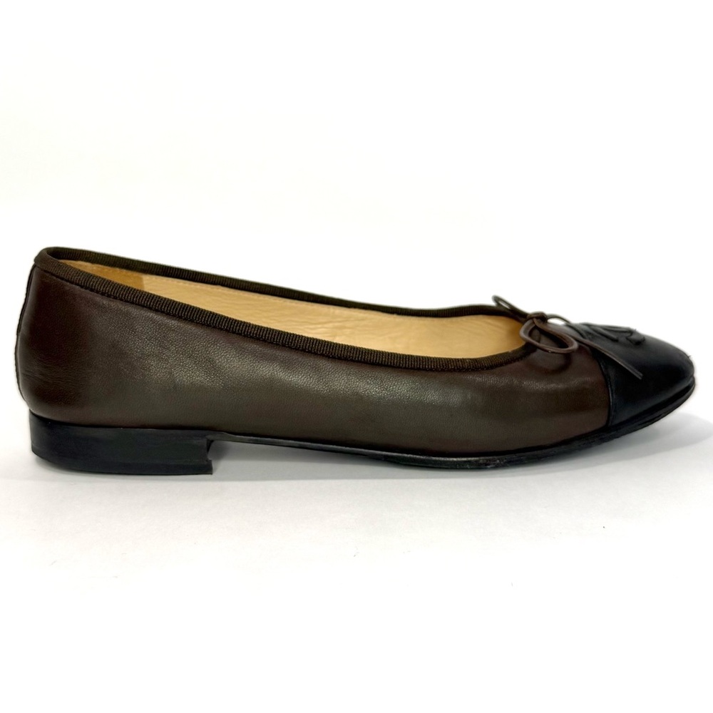 ✨SOLD✨ Chanel Brown and Black Leather Ballet Flats - Picture 7 of 12
